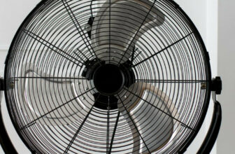8 Melhores Ventiladores para Combater o Calor neste Verão